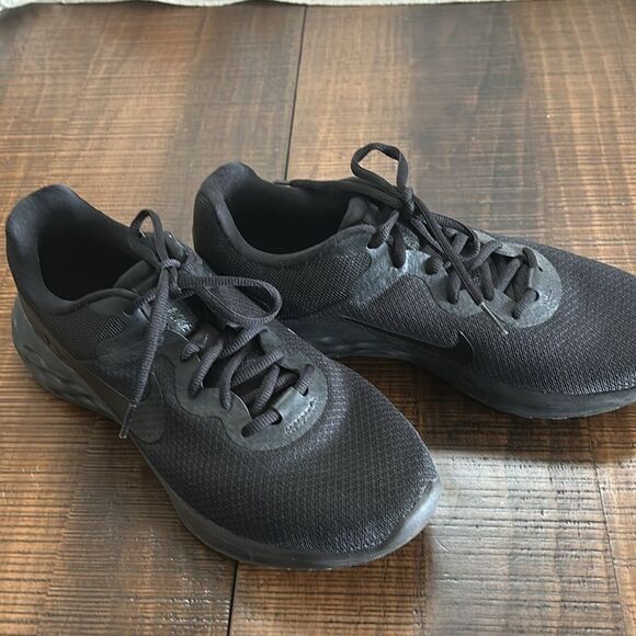 Perfect condition men’s Nike’s - Picture 2 of 3